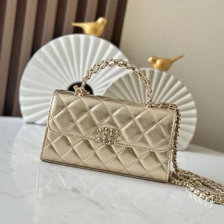 シャネル ショルダーバッグ