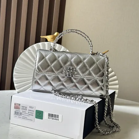 シャネル ショルダーバッグ