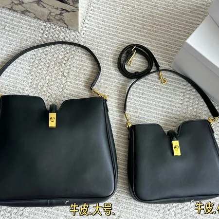 バレンシアガ ショルダーバッグ