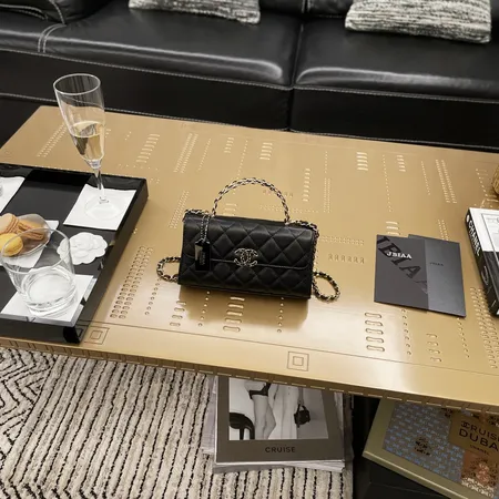 シャネル ハンドバッグ