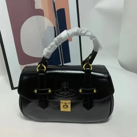 ヴィヴィアン・ウエストウッド ハンドバッグ