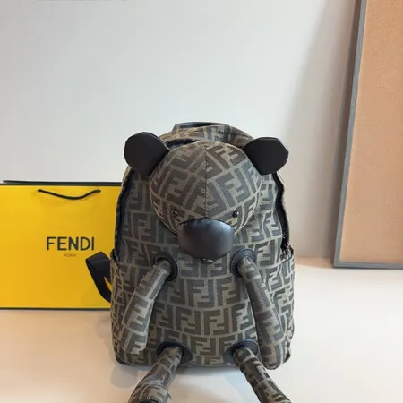 フェンディ リュックサック