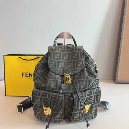 フェンディ リュックサック