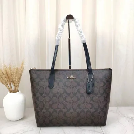 フェンディ ショルダーバッグ