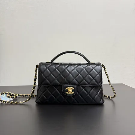 シャネル ショルダーバッグ