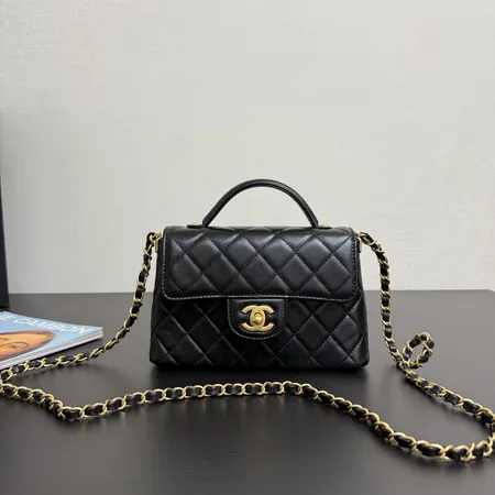 シャネル ショルダーバッグ