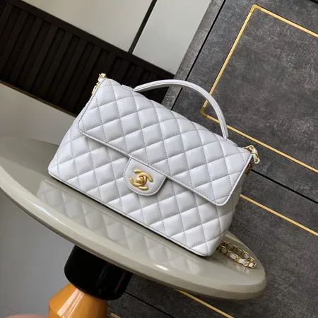 シャネル ショルダーバッグ