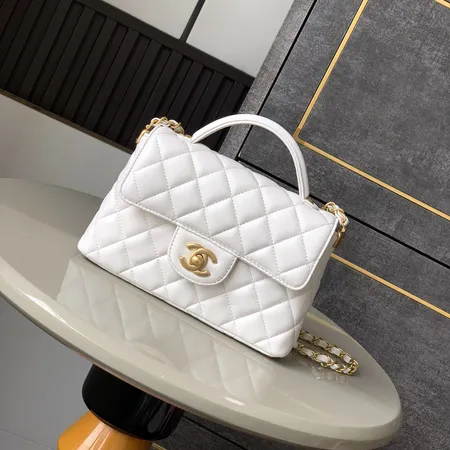 シャネル ショルダーバッグ