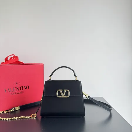 ヴァレンティノ ハンドバッグ