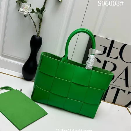 ボッテガ ヴェネタ ハンドバッグ