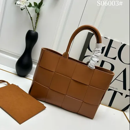 ボッテガ ヴェネタ ハンドバッグ