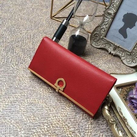 フェラガモ ハンドバッグ