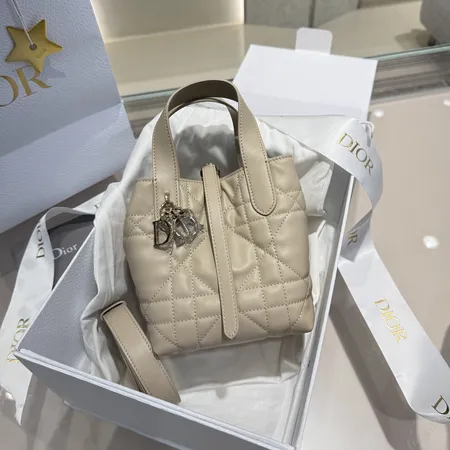 ディオール ハンドバッグ