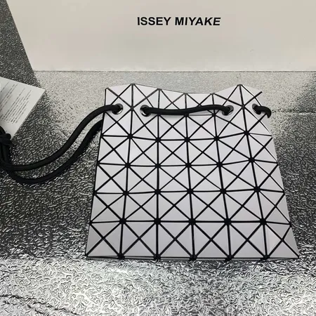 イッセイ ミヤケ ハンドバッグ