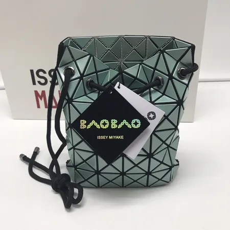イッセイ ミヤケ ハンドバッグ