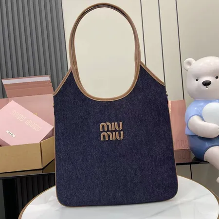 ミュウミュウ ショルダーバッグ