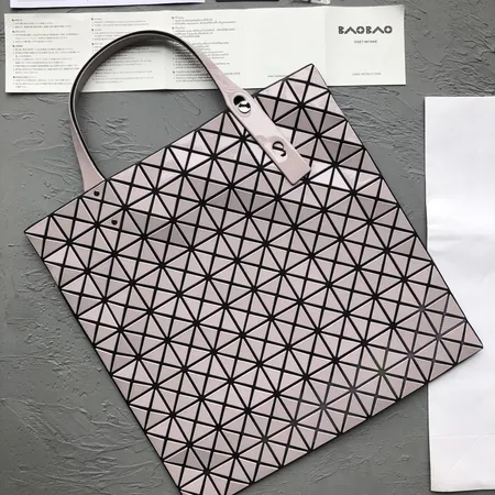 イッセイ ミヤケ ハンドバッグ