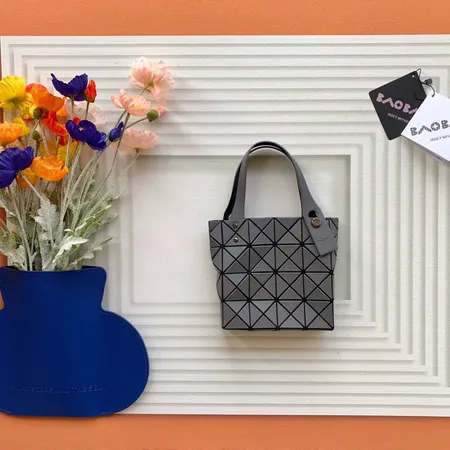 イッセイ ミヤケ ハンドバッグ