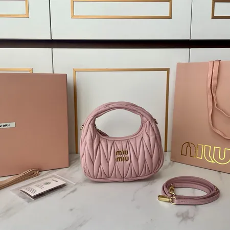 ミュウミュウ ハンドバッグ