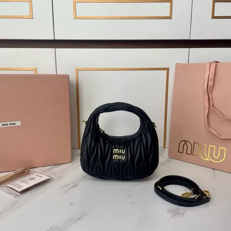 ミュウミュウ ハンドバッグ