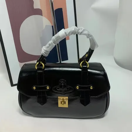 ヴィヴィアン・ウエストウッド ハンドバッグ