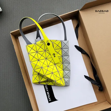 イッセイ ミヤケ ハンドバッグ