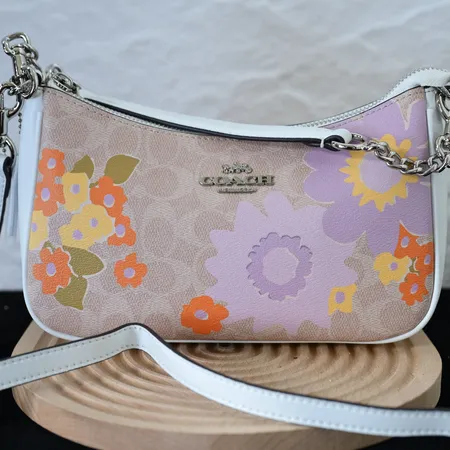 フェンディ ショルダーバッグ