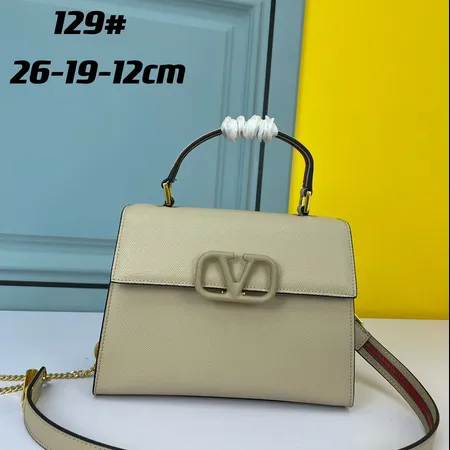 フェラガモ ハンドバッグ