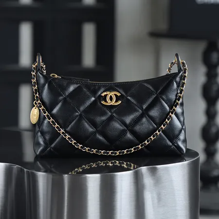 シャネル ハンドバッグ