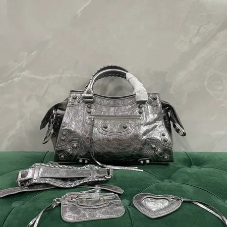 バレンシアガ ハンドバッグ