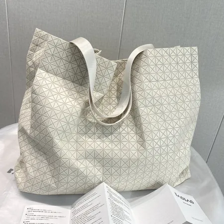 イッセイ ミヤケ ハンドバッグ