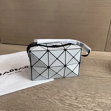 イッセイ ミヤケ ハンドバッグ