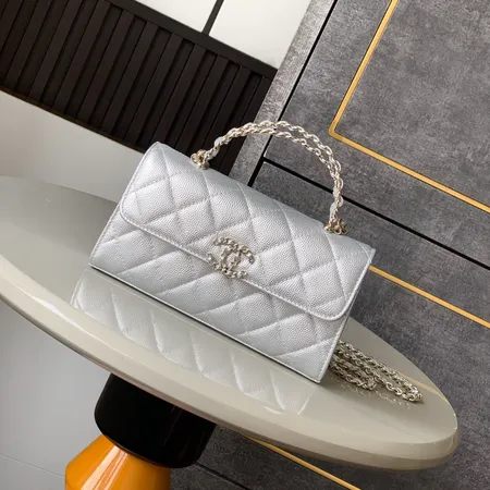 シャネル ショルダーバッグ