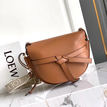 ロエベ ショルダーバッグ