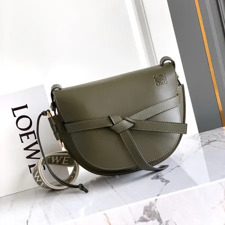 ロエベ ショルダーバッグ