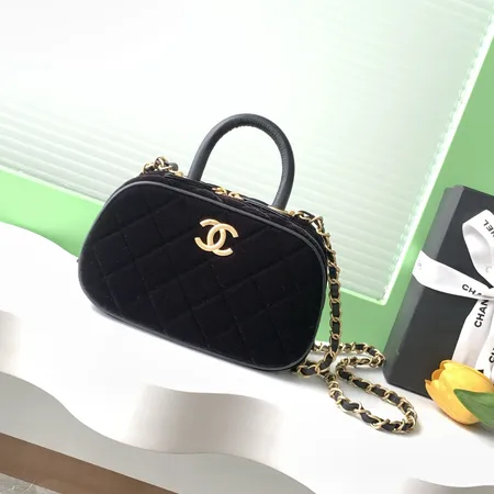 シャネル ショルダーバッグ