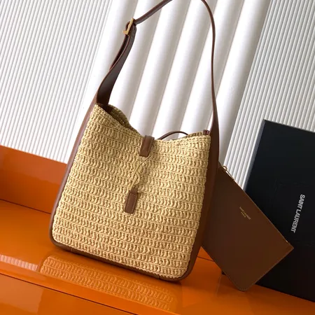 プラダ ショルダーバッグ