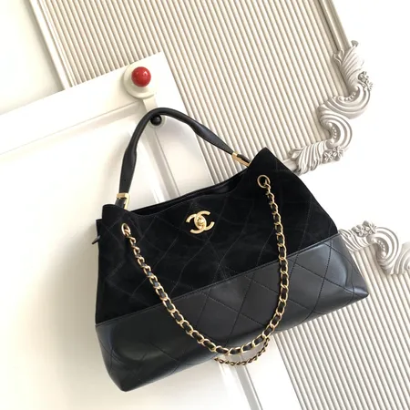 シャネル ハンドバッグ