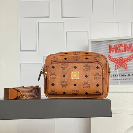 エムシーエム ショルダーバッグ