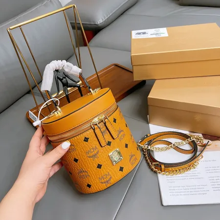 エムシーエム ハンドバッグ