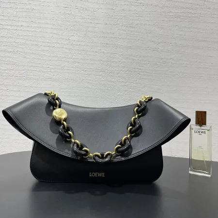 ロエベ ショルダーバッグ