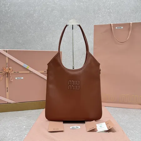 ミュウミュウ ショルダーバッグ