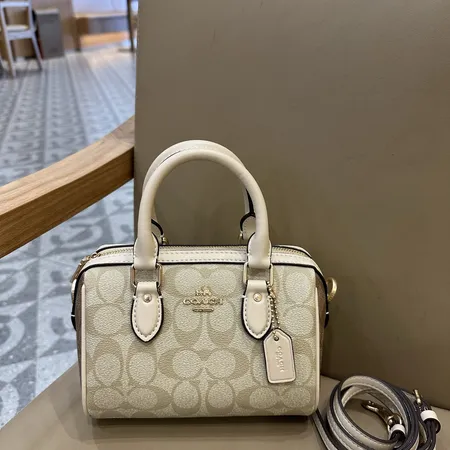 コーチ ハンドバッグ