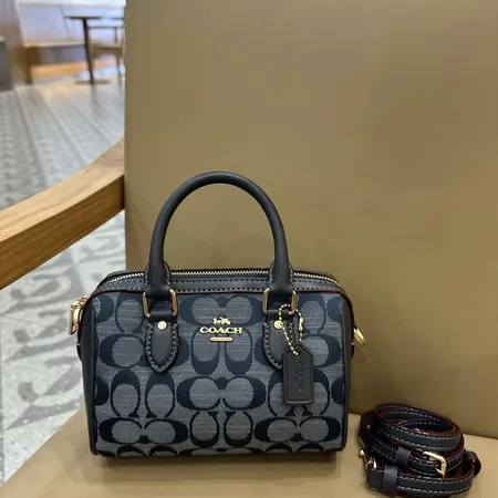 コーチ ハンドバッグ