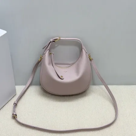 セリーヌ ショルダーバッグ