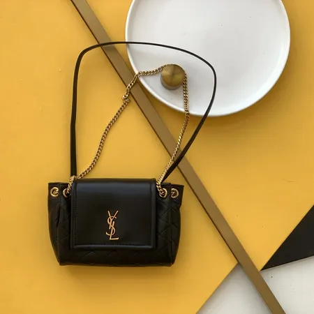 イブサンローラン ショルダーバッグ