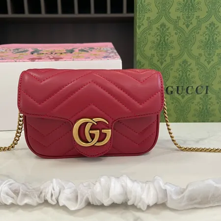 グッチ ショルダーバッグ