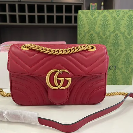 グッチ ショルダーバッグ