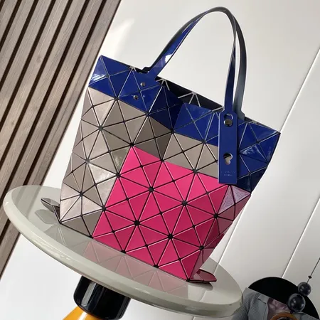 イッセイ ミヤケ ハンドバッグ