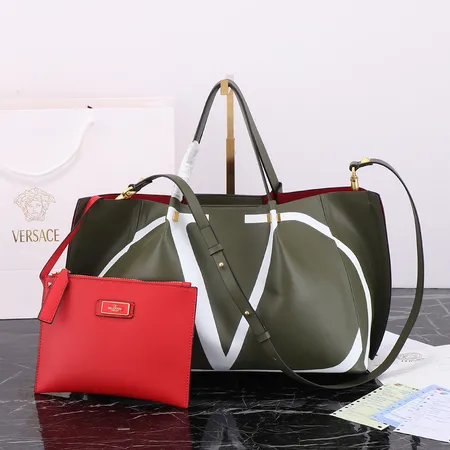 ヴァレンティノ ハンドバッグ